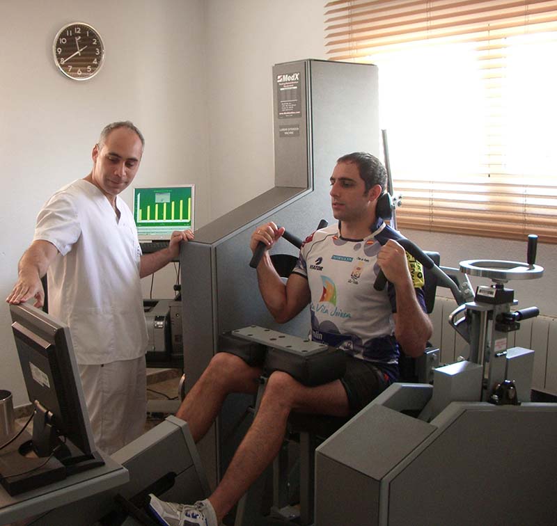 La UMH y el Instituto de Columna de Alicante colaboran en proyectos de investigación en fisioterapia y rehabilitación