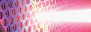 Reproducción de la emisión del dispositivo láser casi sin umbral formado por puntos cuánticos semiconductores situados en el interior de una microcavidad de cristal fotónico. Imagen: P.A. Postigo/Diseño: E. Sahagun]