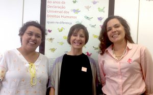 De izq. a dcha., Fernanda Calderaro, coordinadora general de Derechos Humanos de Brasil; la catedrática de la CEU-UCH Susana Sanz; y Luciana García, experta local del Programa Diálogos UE-Brasil en materia de Derechos Humanos, reunidas la pasada semana en Brasilia.