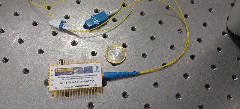 Diseñan un chip pionero en el campo de la fotónica de microondas
