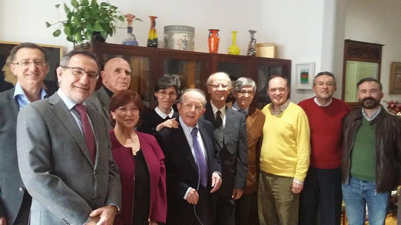 El filólogo Germà Colón recibe la Medalla de Honor de la Academia Valenciana de la Lengua