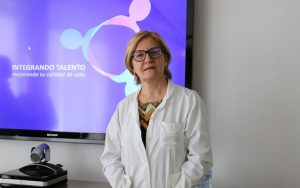 Rosa Noguera, catedrática de Patología de la Universitat de València e integrante del Grupo de Investigación Translacional de Tumores Sólidos Pediátricos de INCLIVA