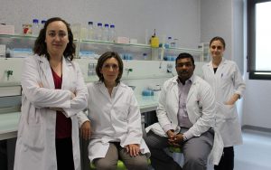 Los investigadores del Oral Microbiology Group de la Universidad CEU Cardenal Herrera Verónica Veses, Amparo Albelda, Chirag Sheth y Mar Jovani, autores del estudio.