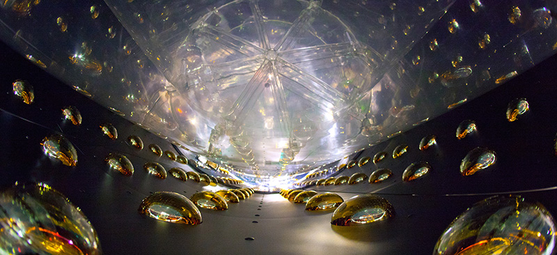 ¿Dónde están los antineutrinos que faltan en una central nuclear?