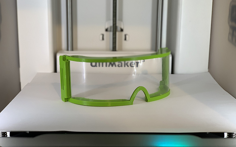 El personal de la UMH dona más de 68.000 mil euros para la compra de material para fabricar productos sanitarios con impresoras 3D