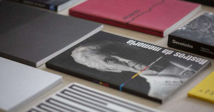 La UJI albergará un archivo de libros fotográficos de memoria de la Guerra Civil