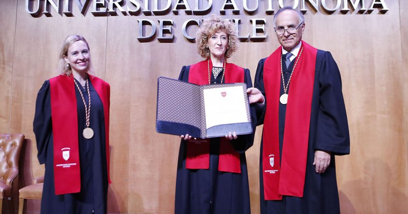 La catedrática Silvia Barona, doctora honoris causa por la Universidad Autónoma de Chile