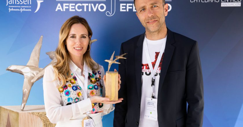 Mireia Orgilés y José Pedro Espada, galardonados en la VIII edición del Foro Premios Afectivo-Efectivo