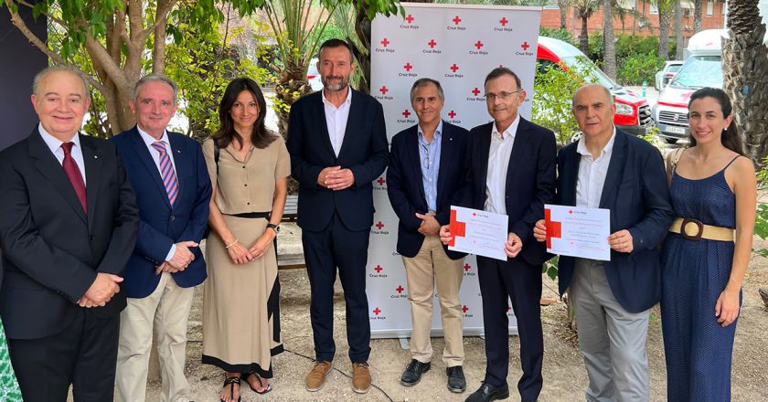 Cruz Roja de Elche distingue a investigadores y empresas de la UMH