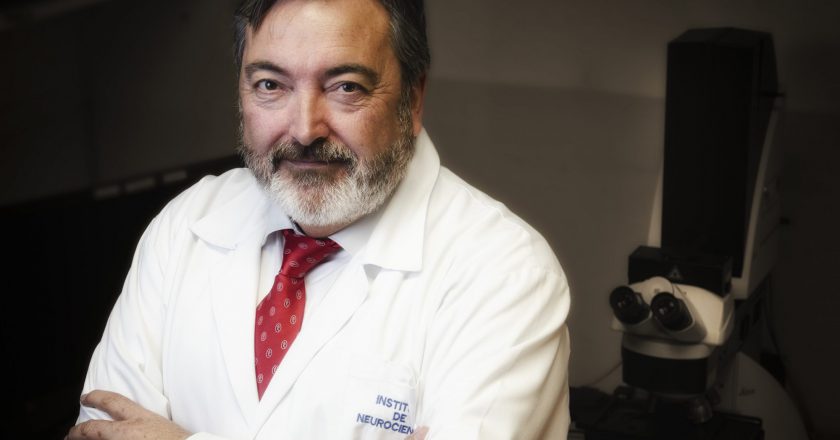 Salvador Martínez, Académico de la Real Academia de Medicina y Ciencias Afines de la Comunidad Valenciana