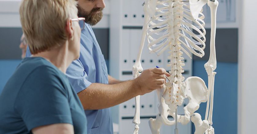 Desarrollan nuevos modelos virtuales de huesos con osteoporosis para ayudar a predecir el riesgo de fractura ósea