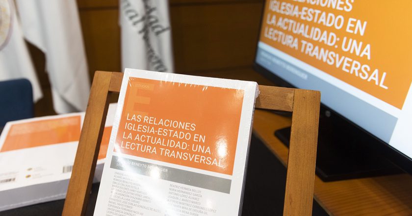 Presentan un estudio sobre la situación actual de las relaciones Iglesia-Estado en España, elaborado por 29 especialistas
