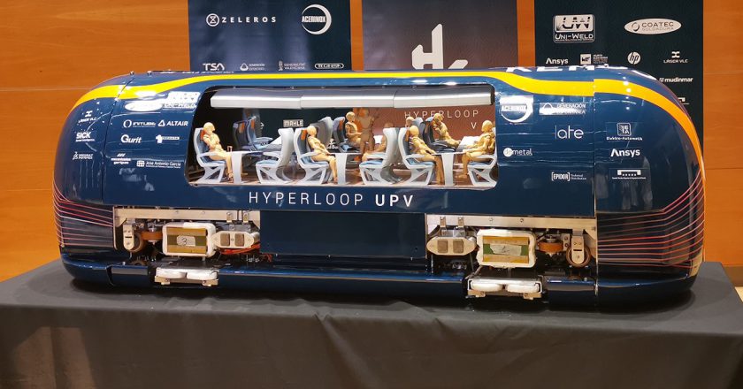 Estudiantes de la UPV presentan su vehículo Hyperloop más ambicioso